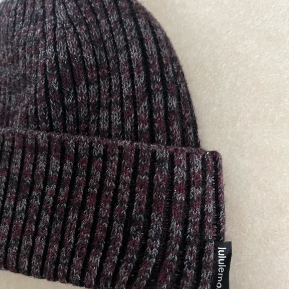 Lululemon fleece lined womens winter beanie hat - Picture 5 of 9